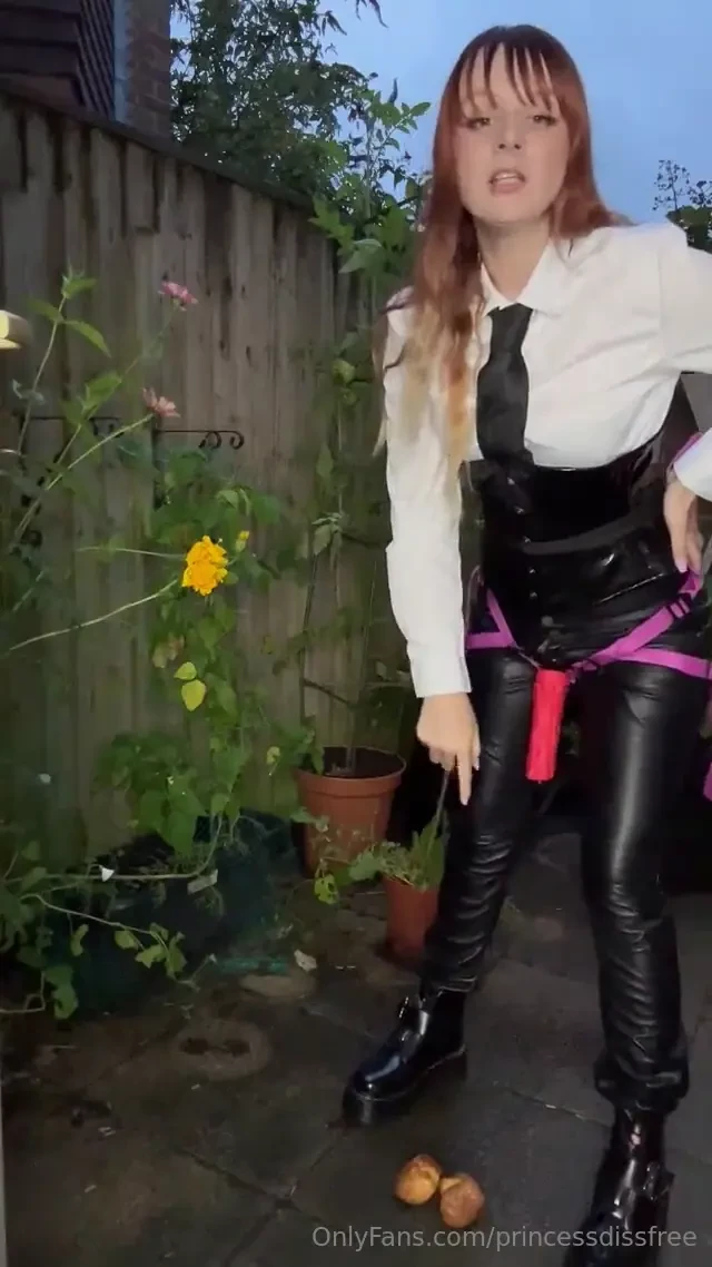 How my boots would crush your balls food crush princess has on my doc 