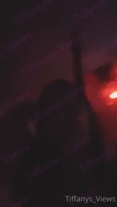 Oh u wanna see my bedroom teeheehee 