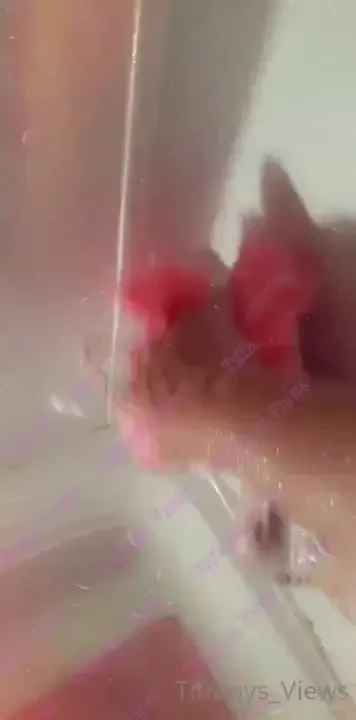 Very clean feet for any takers teeheehee 