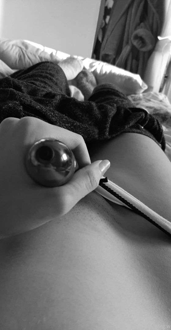 Sneak peek of me having some play time message me to buy full videos part 2 