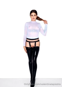 I want to be the woman who rules your day will you come to me to rule