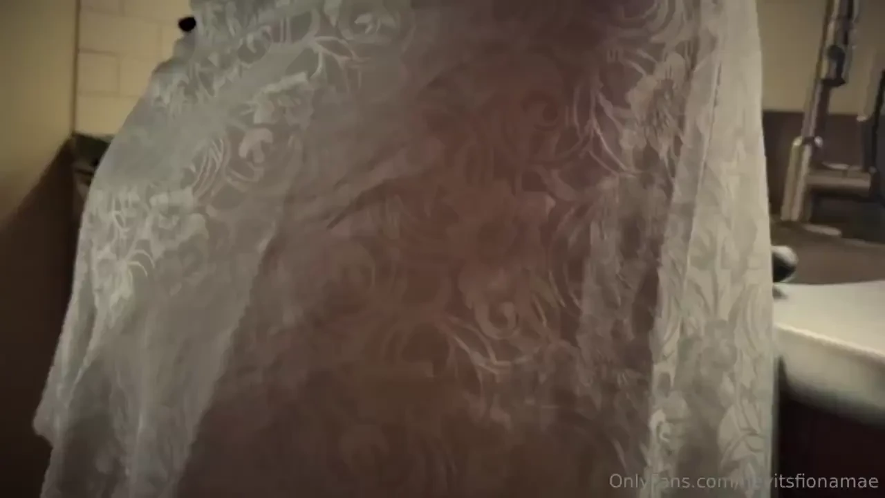 Just a simple gal washing her dishes and then the beautiful natie 