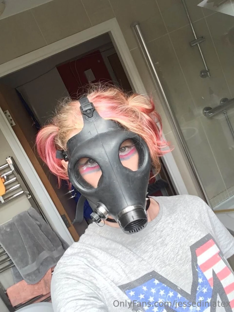 First time i ever got my bewbs out to put them on the internet still part 9 