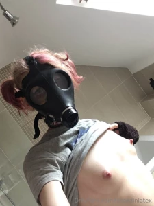 First time i ever got my bewbs out to put them on the internet still part 10