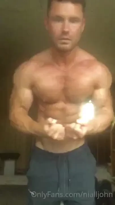 A very quick physique update bigger still lean and still got a huge 