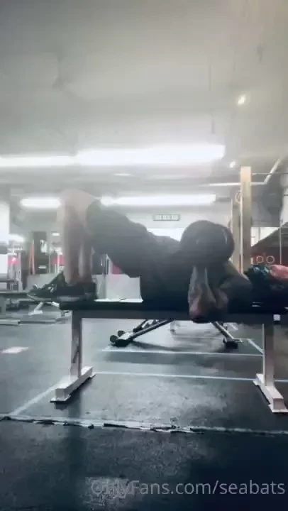 I like this flat bench variation a lot 