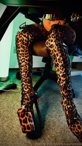 Rich secretary photo preview scene 2 part 5