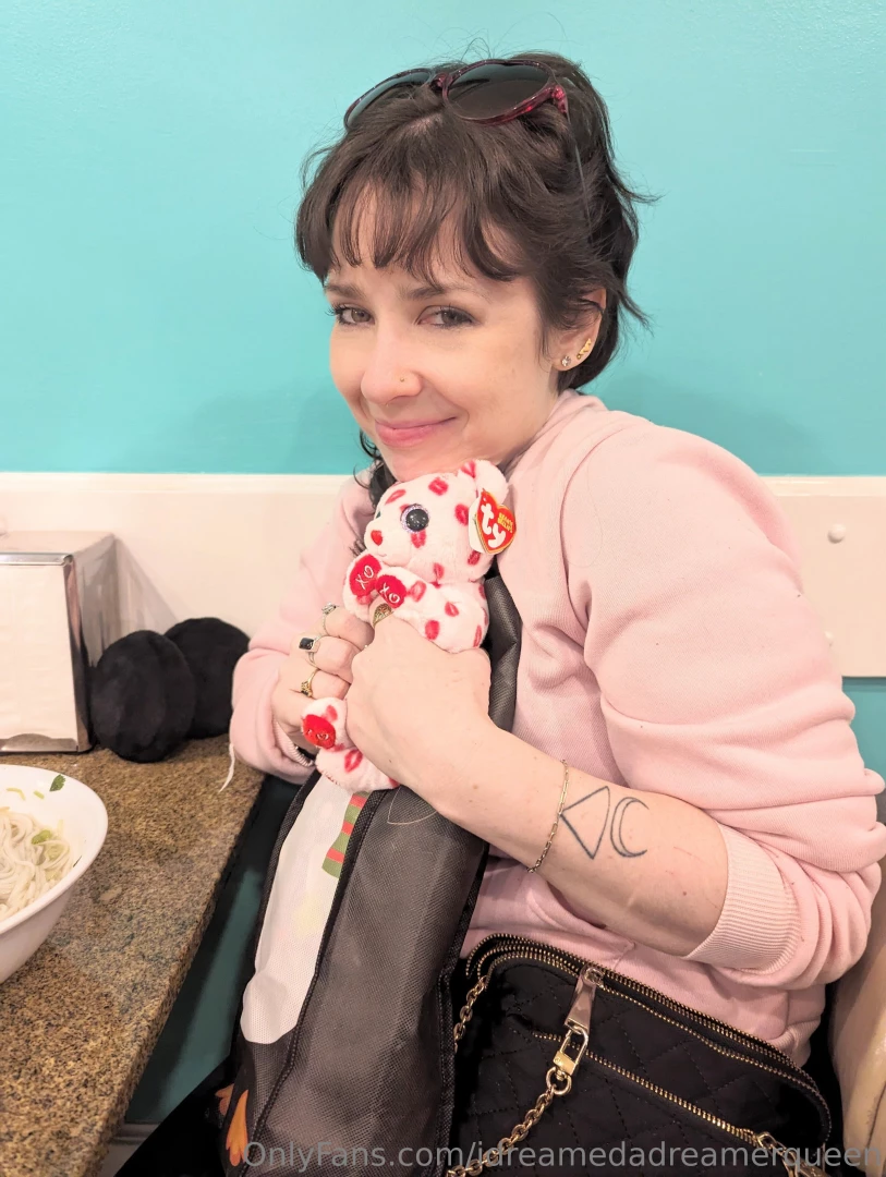 Some pics of me from valentine s day dinner with nelson and a friend i part 6 