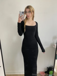 I look like a cute girl with glasses