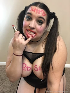 One of my favorite custom pic sets i highlight my stupid slut lips part 13