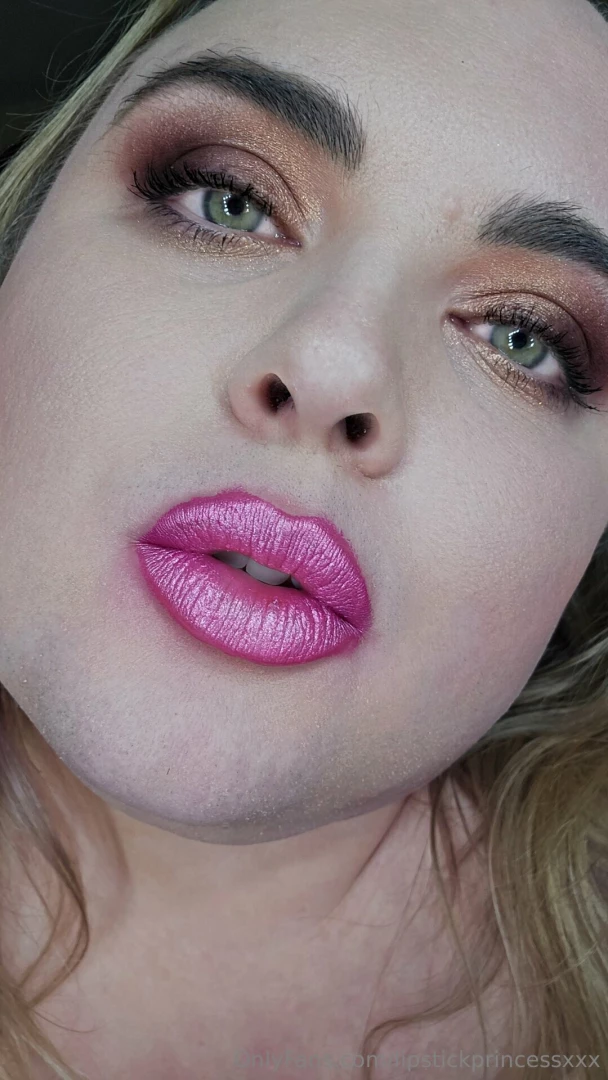 I d love to thank a special fan for sending me this metallic pink from 