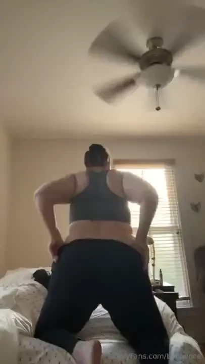 Apparently i don t post enough videos of my ass so here you go lol 