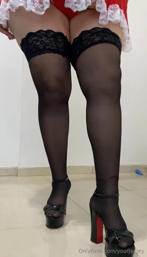 Just wait until santa slides down my chimney i got a special cookie 