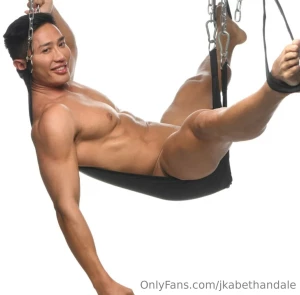 Look i did a photoshoot for boyzshop i wish i got to keep this sling part 2
