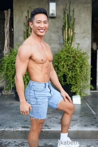 Happy thanksgiving today is a day of gratitude and i could not be more