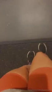 Tip this post if you love thighs amp feet part 3