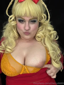 Cindy lou who cosplay