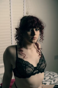 I did a boudoir photoshoot with gothicasspunk and i love how it came part 9