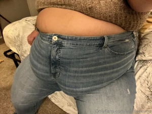 I can totally still fit into the biggest jeans size torrid offers part 3