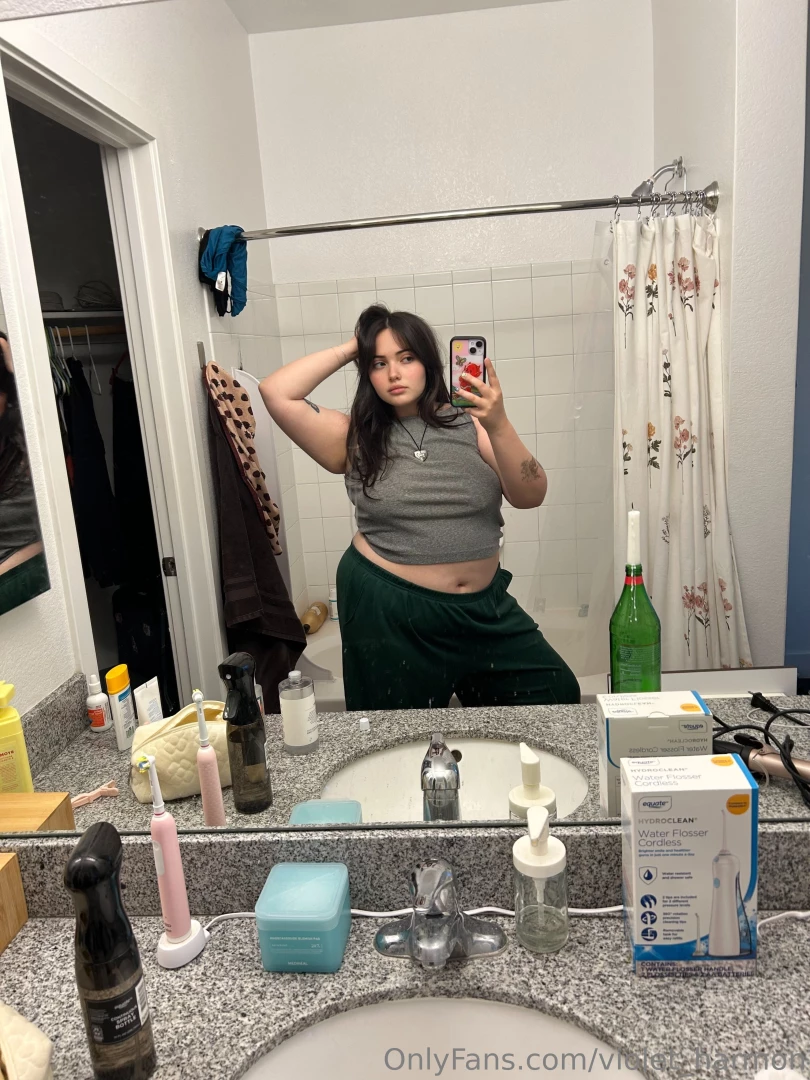 You gonna treat me if so i ll spoil you to 400 of my dirtiest videos 