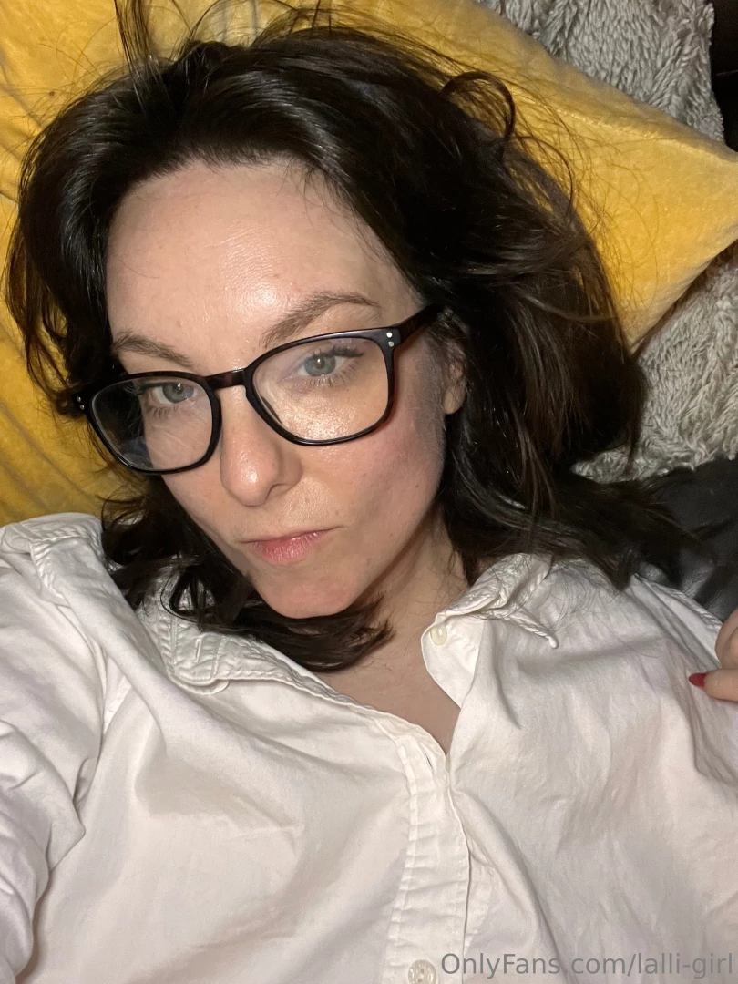 Mondays are my friday come have fun and blow off steam on my chat page 