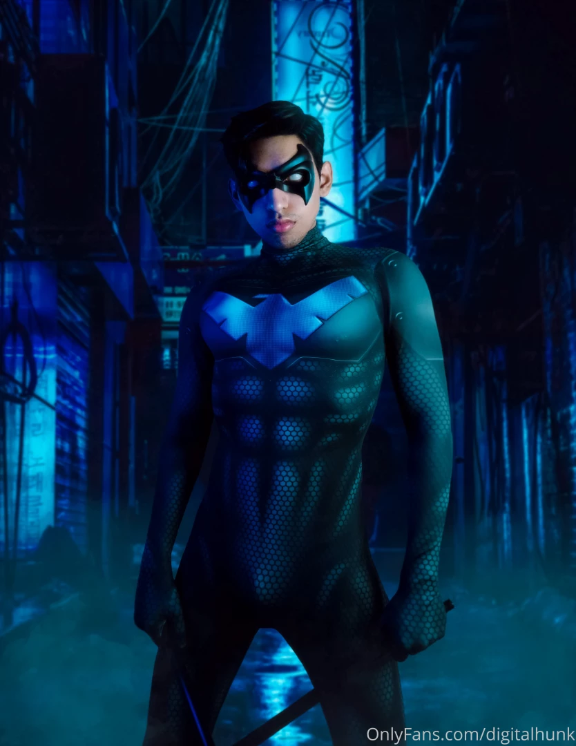 Happy halloween who wants some nudes in my nightwing cosplay 