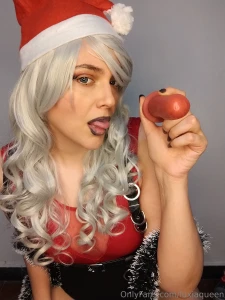 Open your mouth i want to try something