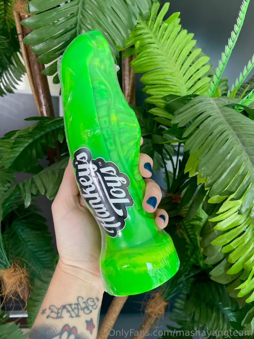 Can t wait to play with my new mr hankey s toys alien dildo part 1 