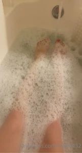 Bubbles amp feet part 1