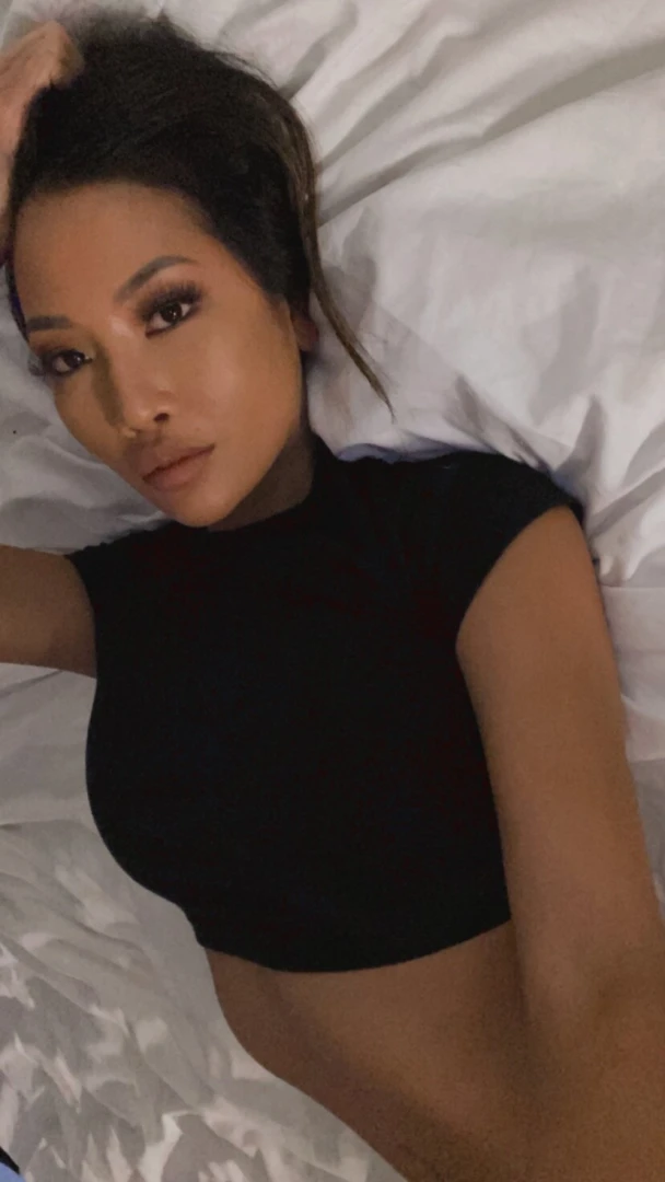 Wanna hear a bed time story 