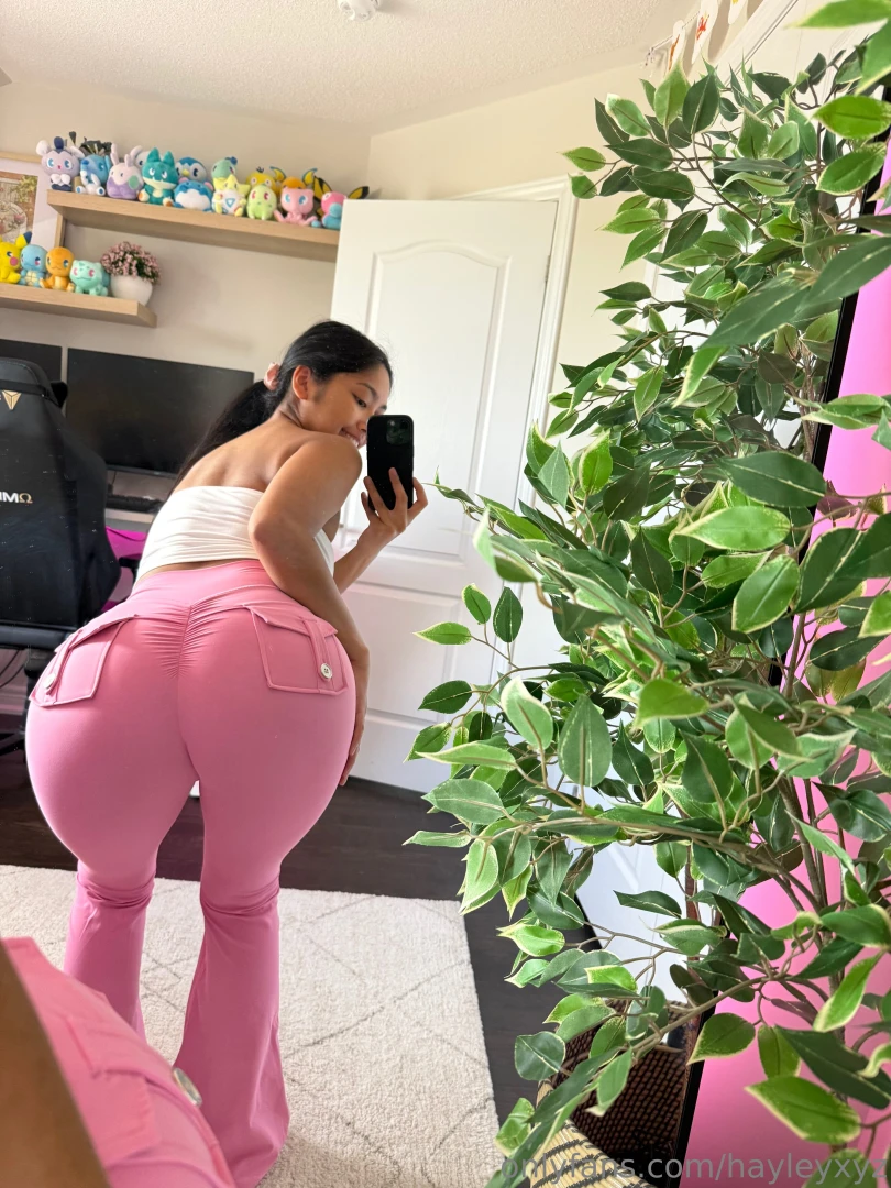 Do you like these pants on me mondays suck but i hope this makes your part 14 