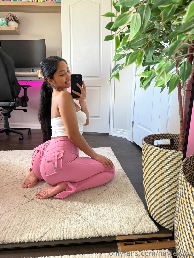 Do you like these pants on me mondays suck but i hope this makes your part 12 