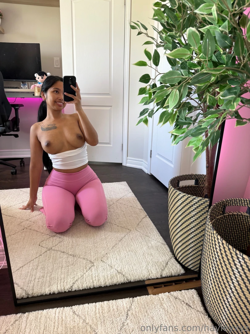 Do you like these pants on me mondays suck but i hope this makes your part 4 