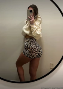 Want to see what i m too shy to post on my feed a little tip unlocks