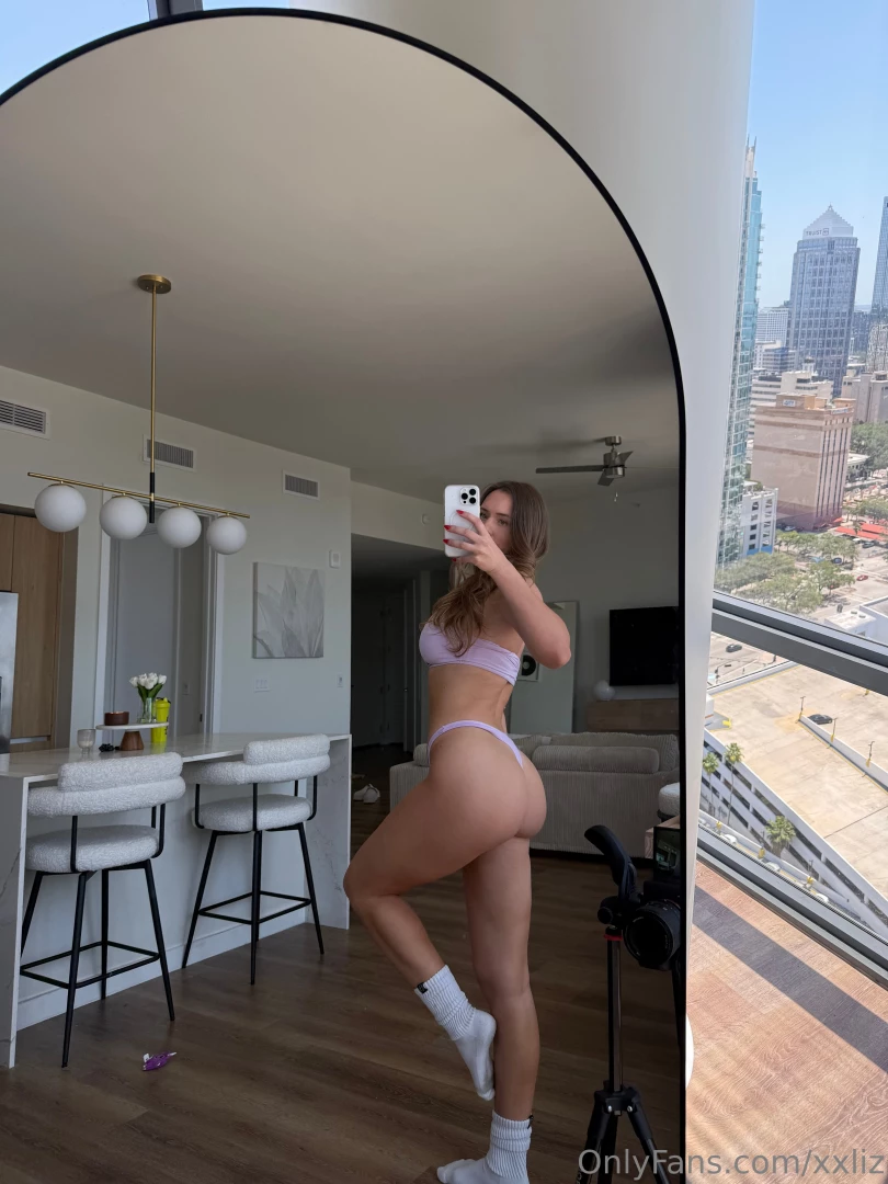 Bet you can t look away i dare you 