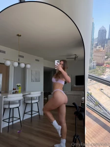 Bet you can t look away i dare you