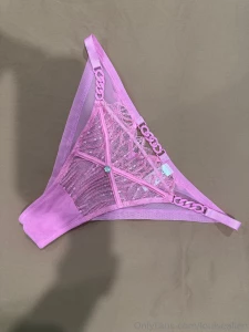 Do you have a fetish for lingerie let me know if you wanna buy my worn