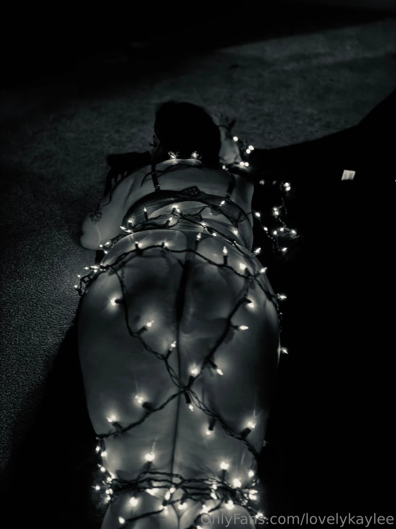 Favorite holiday is christmas so i like to be tied up in christmas part 4 