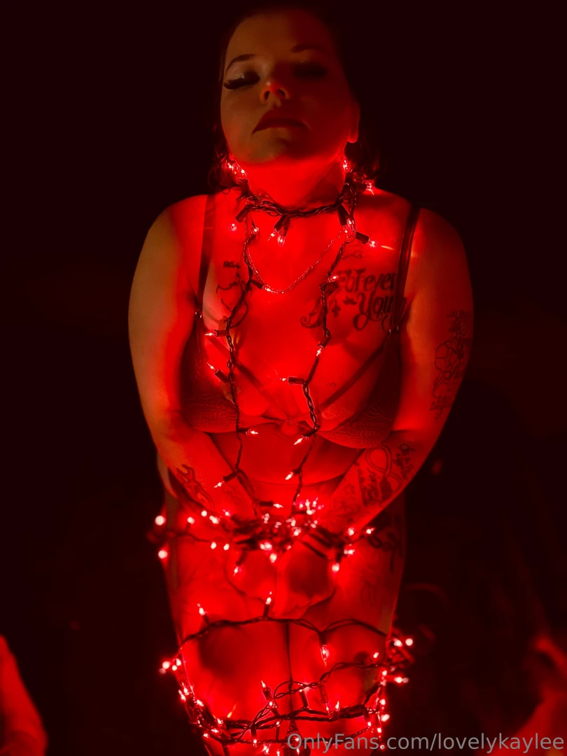 Favorite holiday is christmas so i like to be tied up in christmas part 2 