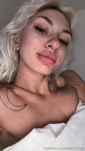 Comment for a pic in ur dm part 1