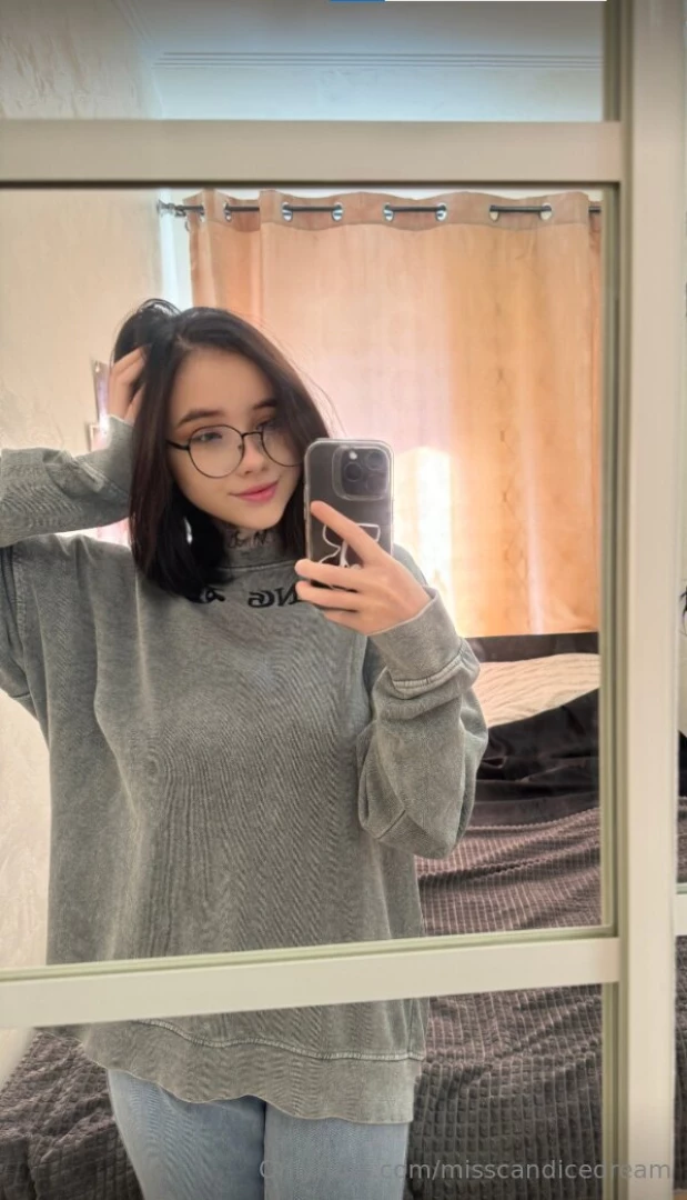 Stop scrolling smiley queen beatrice_bell is for playing dirty truth part 69 