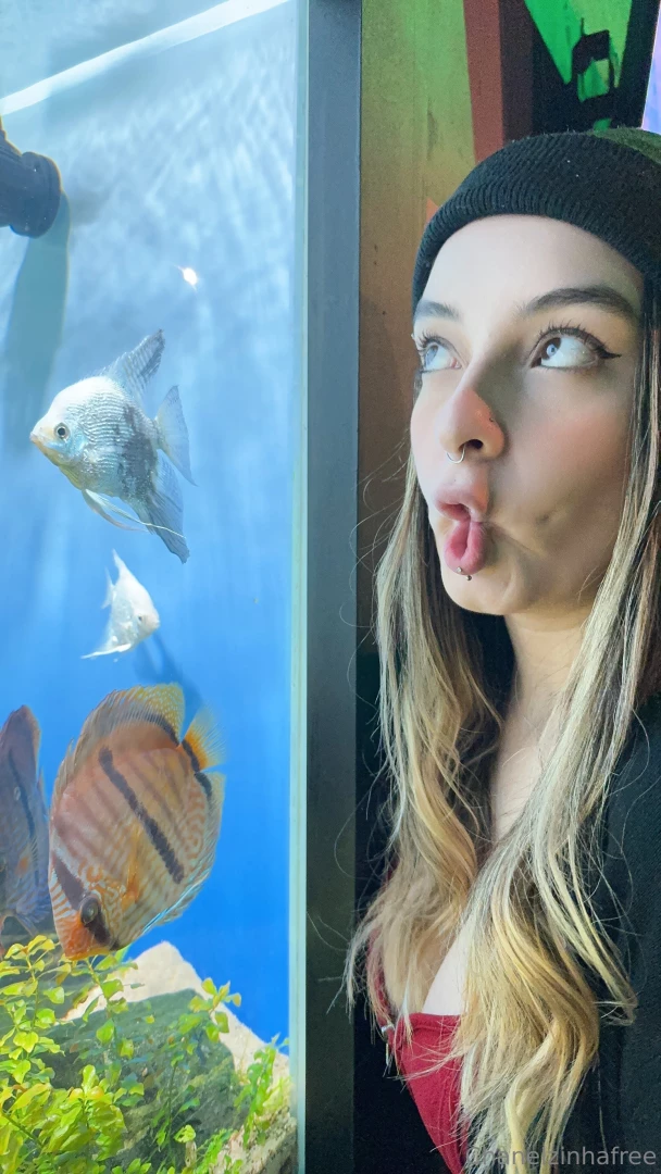 Just here making friends with the fishies do you think they like me 