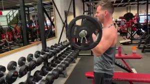 The only thing more pleasurable than a bicep pump is an eager f g with