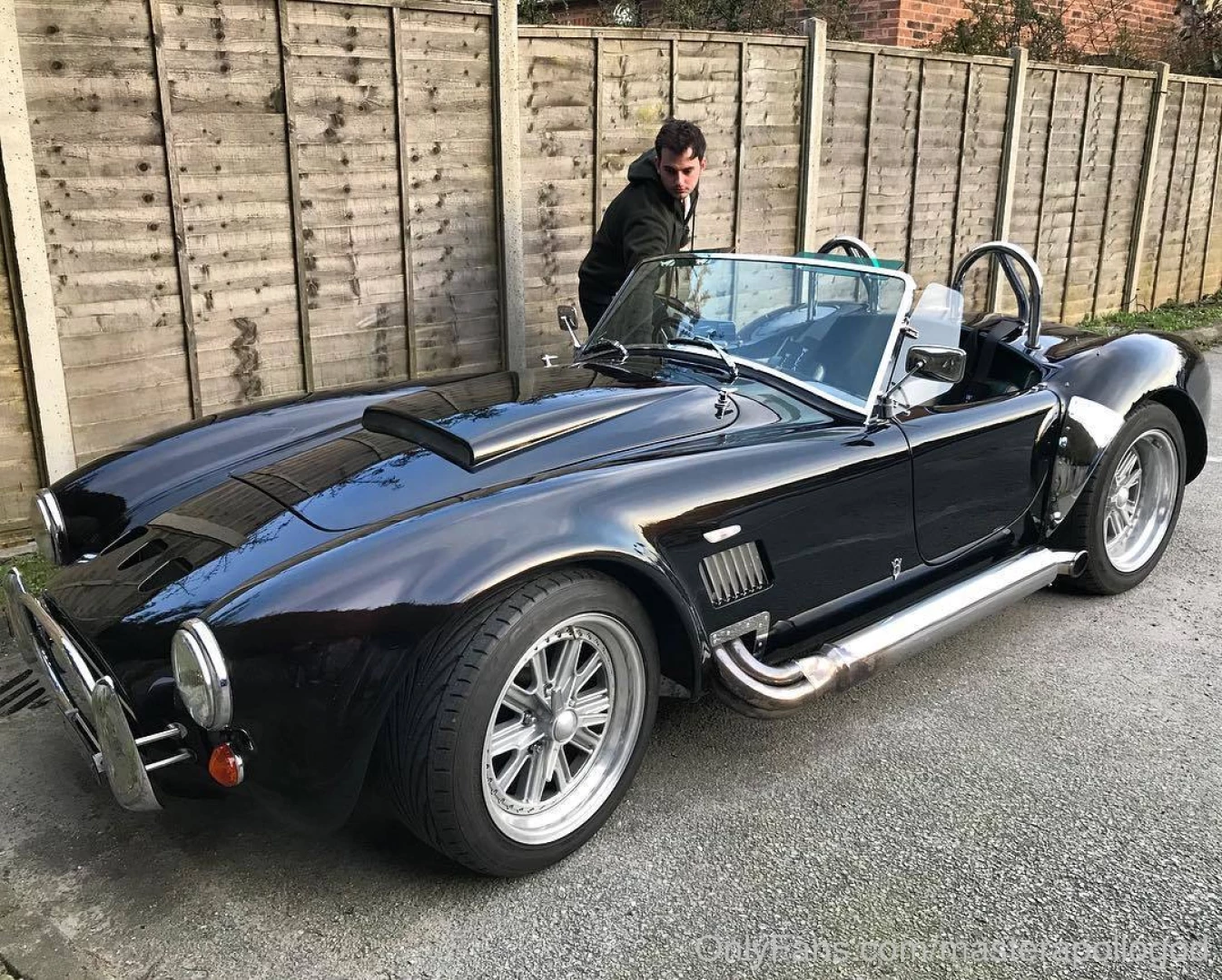 Pub lunching in my fag funded cobra lifestyle alpha findom dom pic car 