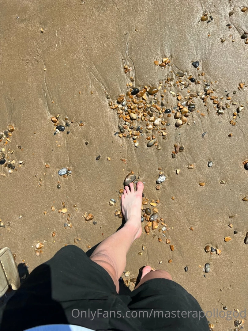 The weather in the uk is scorchio so i decided to take a trip to the part 2 