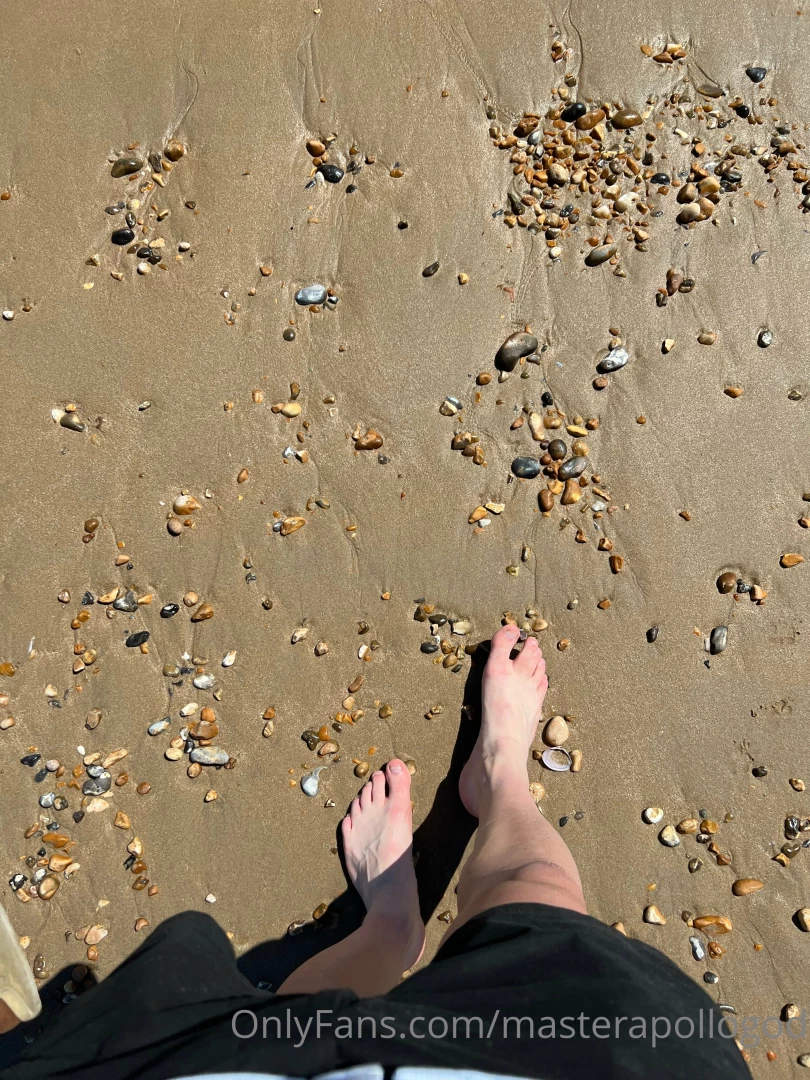 The weather in the uk is scorchio so i decided to take a trip to the part 3 