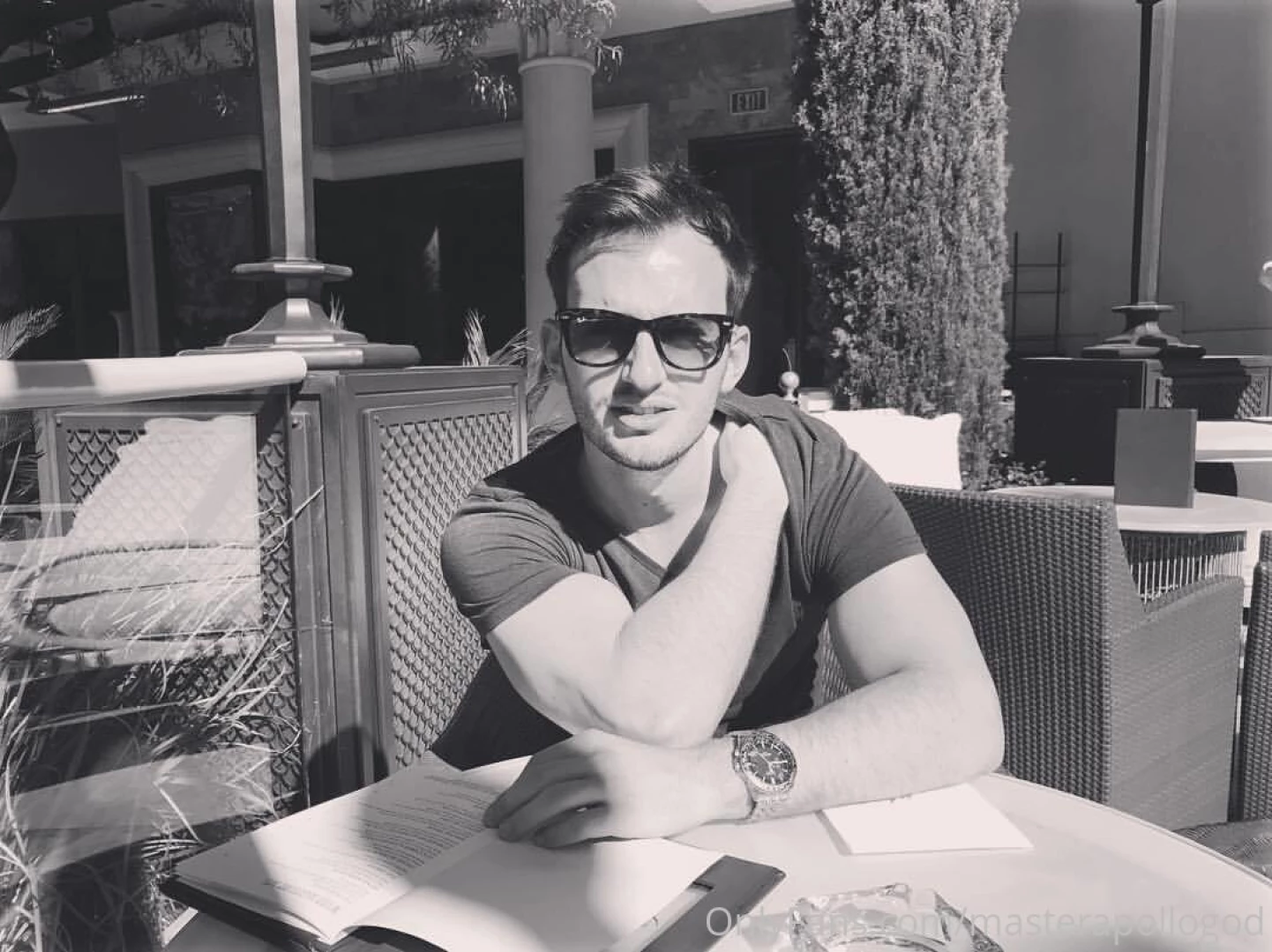 It s fag tax friday boys you know what that means let s see those 