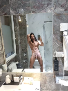 Recargando energ as en el hotel y listos para pasarlo genial esta