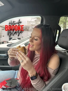 Mr_blaze_thecuckold said that i m looking at my burger like it s