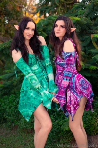 You going to scroll by without saying hi a new duo shoot with